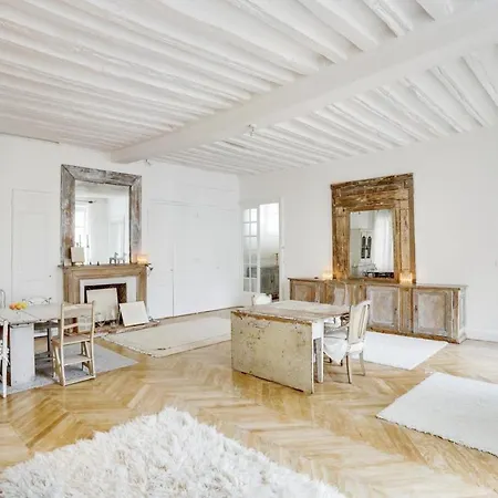 Beautiful With Large Bright Living * Paris