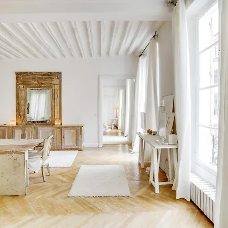Beautiful With Large Bright Living * Paris